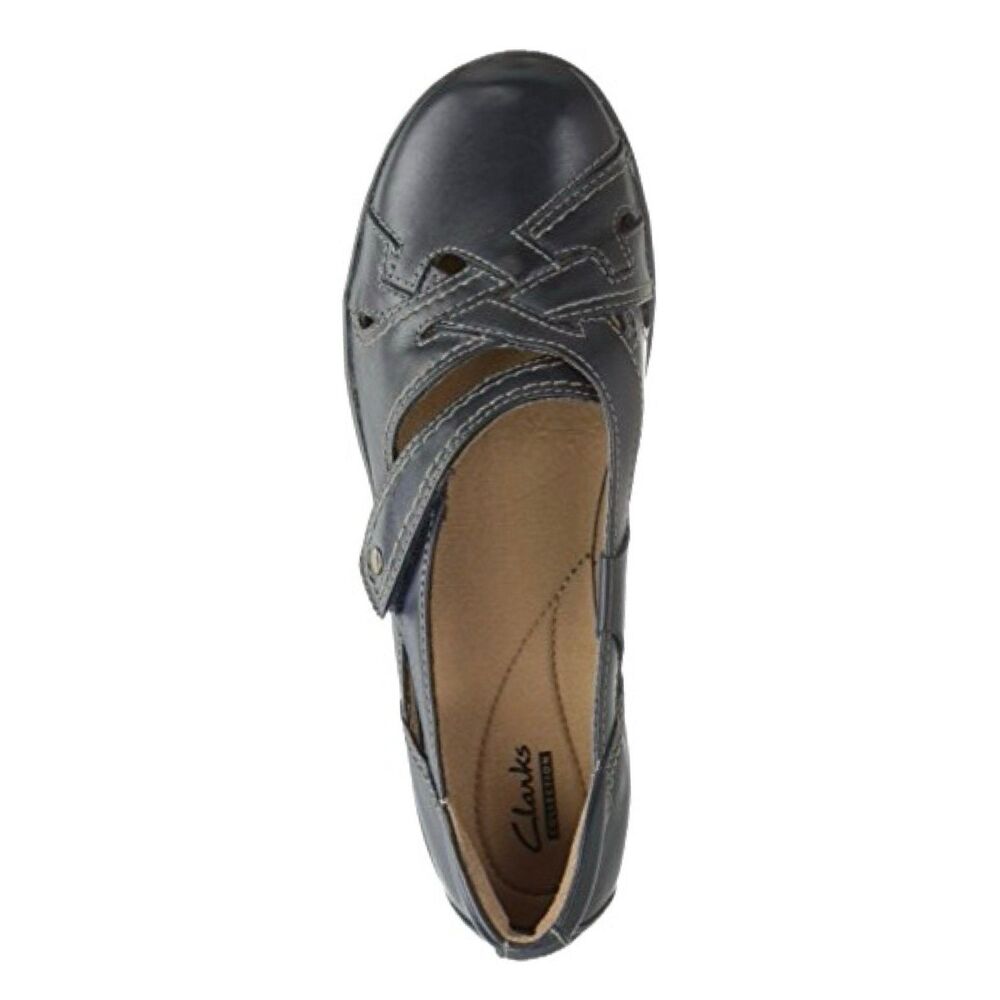 Clarks Collection Women's Ashland Spin Q Closed Toe Slip On Loafer Shoes 8